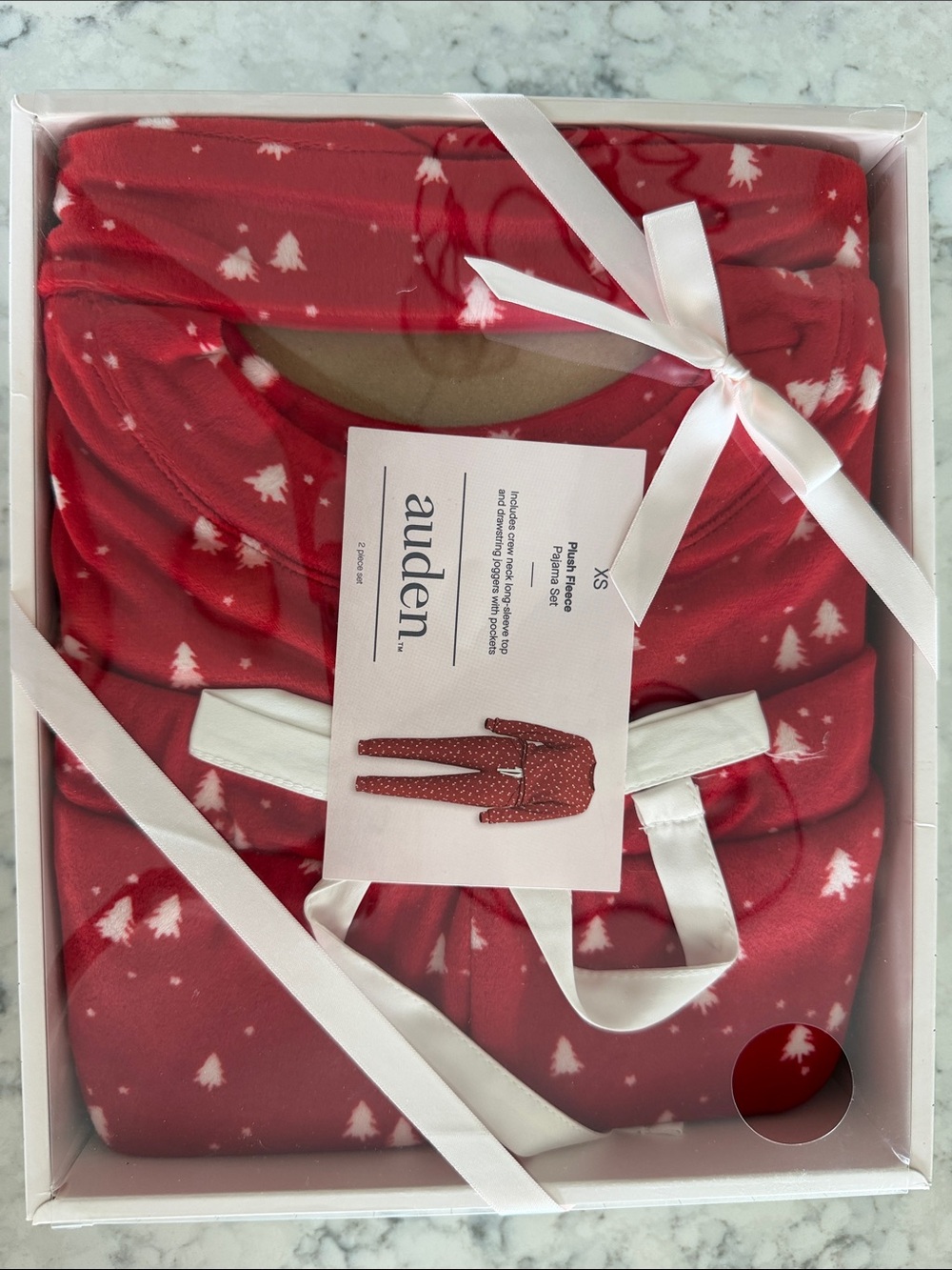 Auden Women’s Plush Fleece Pajama Set in Red Tree-Print size XS